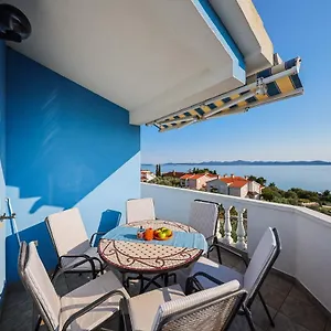 Luton Zadar Heating Pool & Jacuzzi Appartement